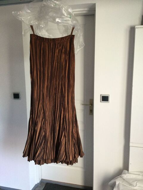 jupe c�r�monie 40 La Tranche-sur-Mer (85)