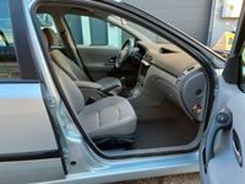 Laguna II Laguna Evolution 1.8 16V Expression 2003 occasion 42700 Firminy