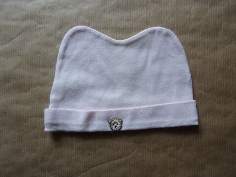 Bonnet et bret en taille 3 mois 1 Montaigu-la-Brisette (50)