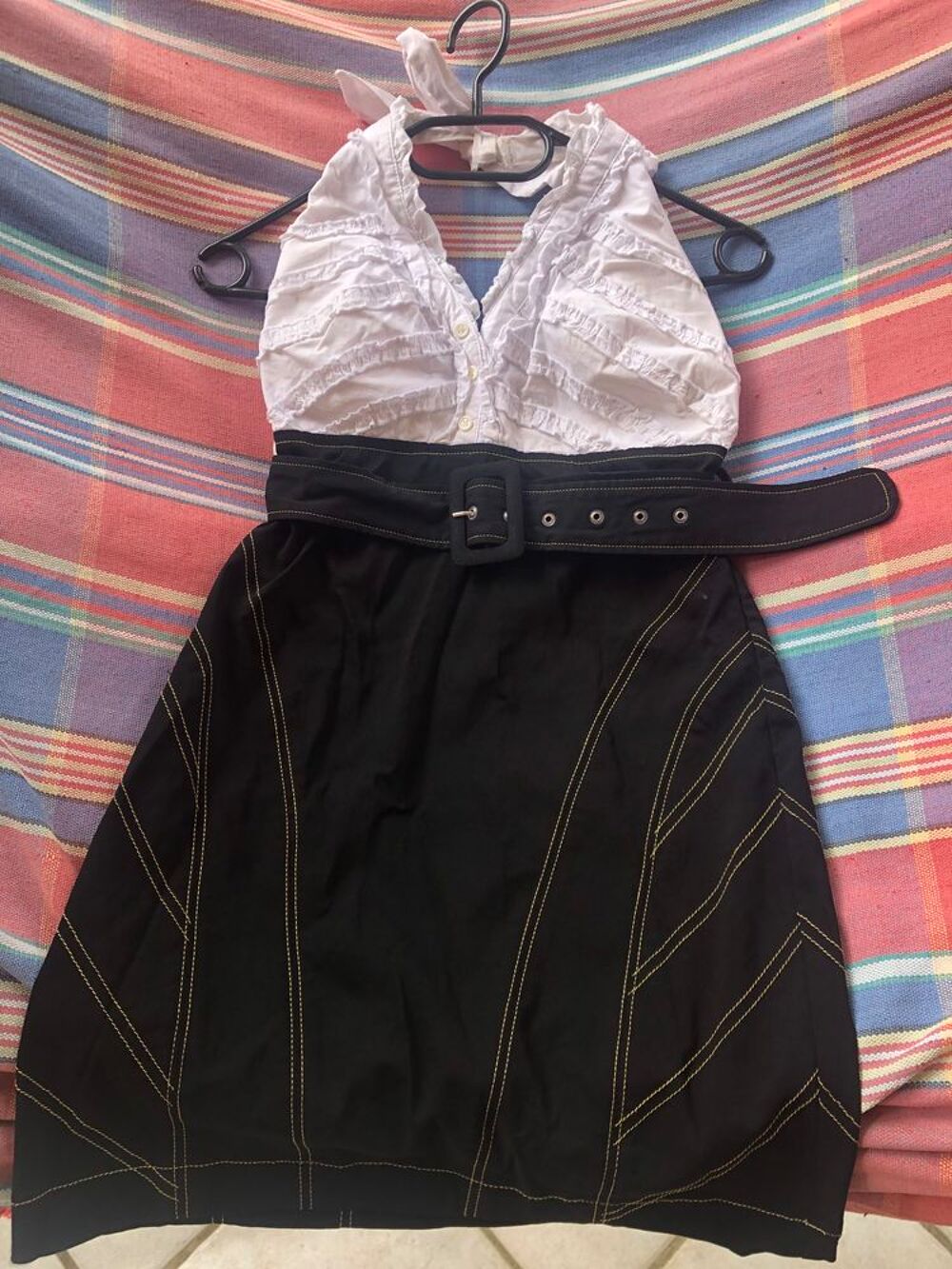 Lot 30 robes pour revente Vêtements