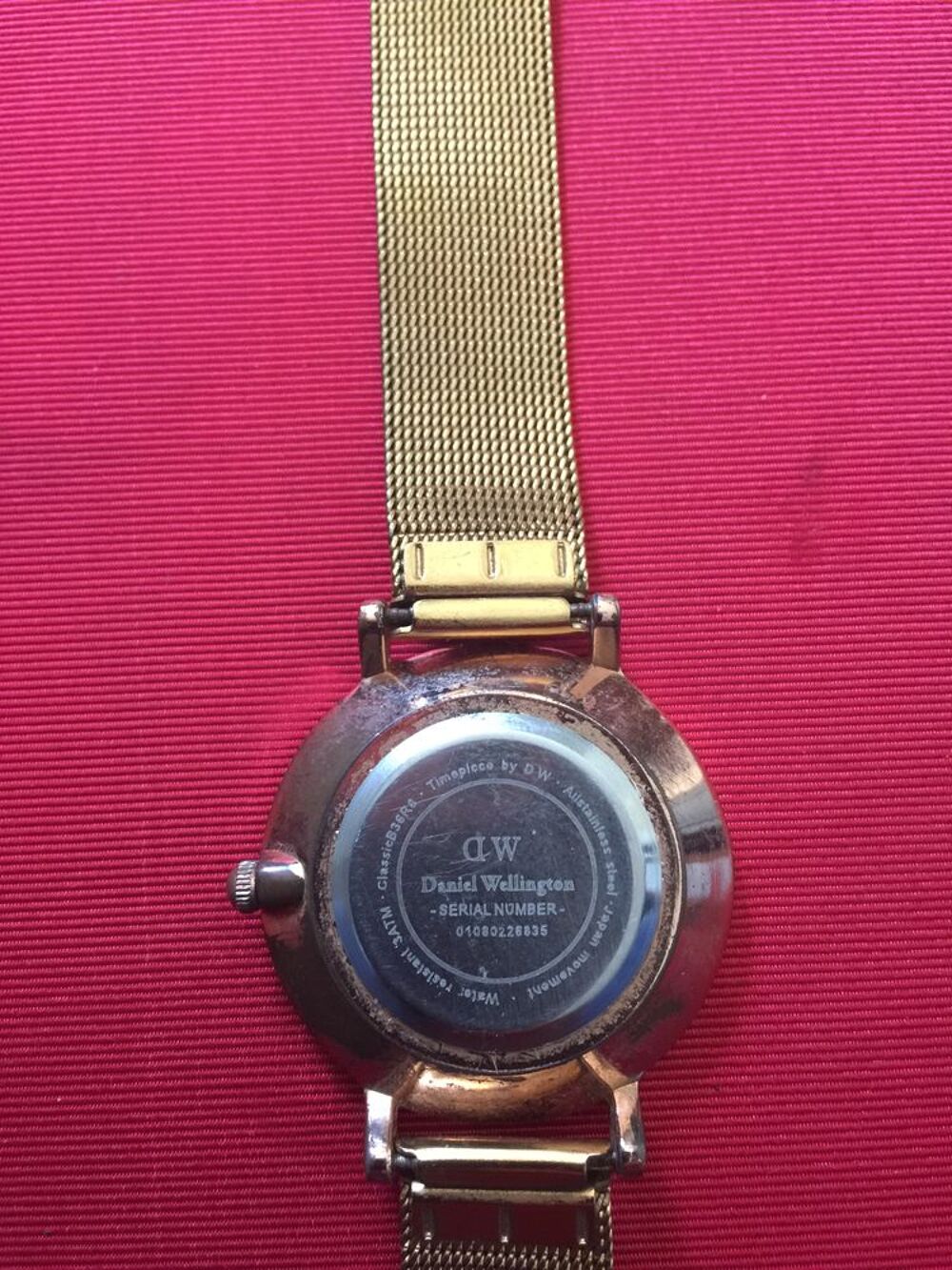 MONTRE DANIEL WELLIGTON 
Bijoux et montres