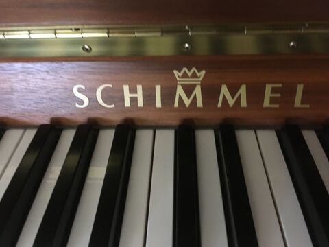PIANO DROIT SCHIMMEL P120 CLASSIC 8000 Uzès (30)