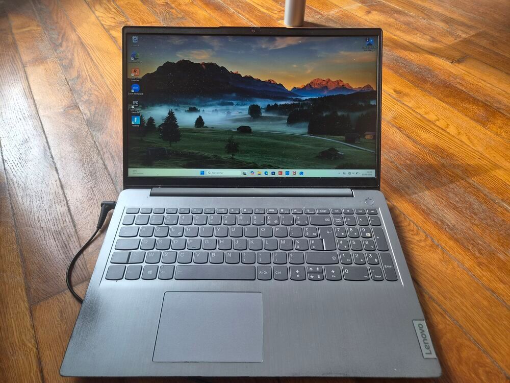 pc portable Lenovo ideaPad 3 avec bloc de charge Matériel informatique