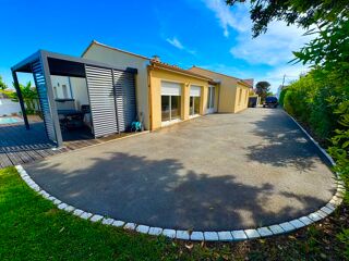  Maison à vendre 5 pièces 139 m² Saintes