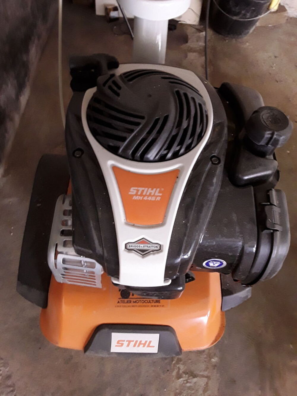 Moto bineuse Sthil Jardin