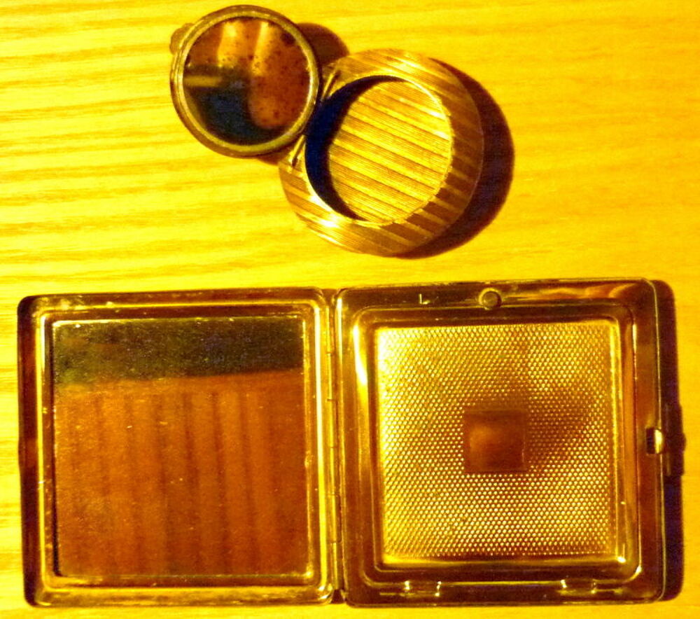 2 POUDRIERS ANCIENS (1950 / 1960) Bijoux et montres