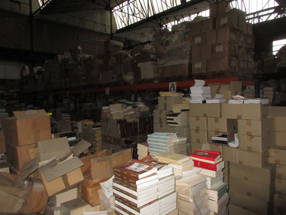 Nombreux lots de livres neufs &agrave; brader Livres et BD