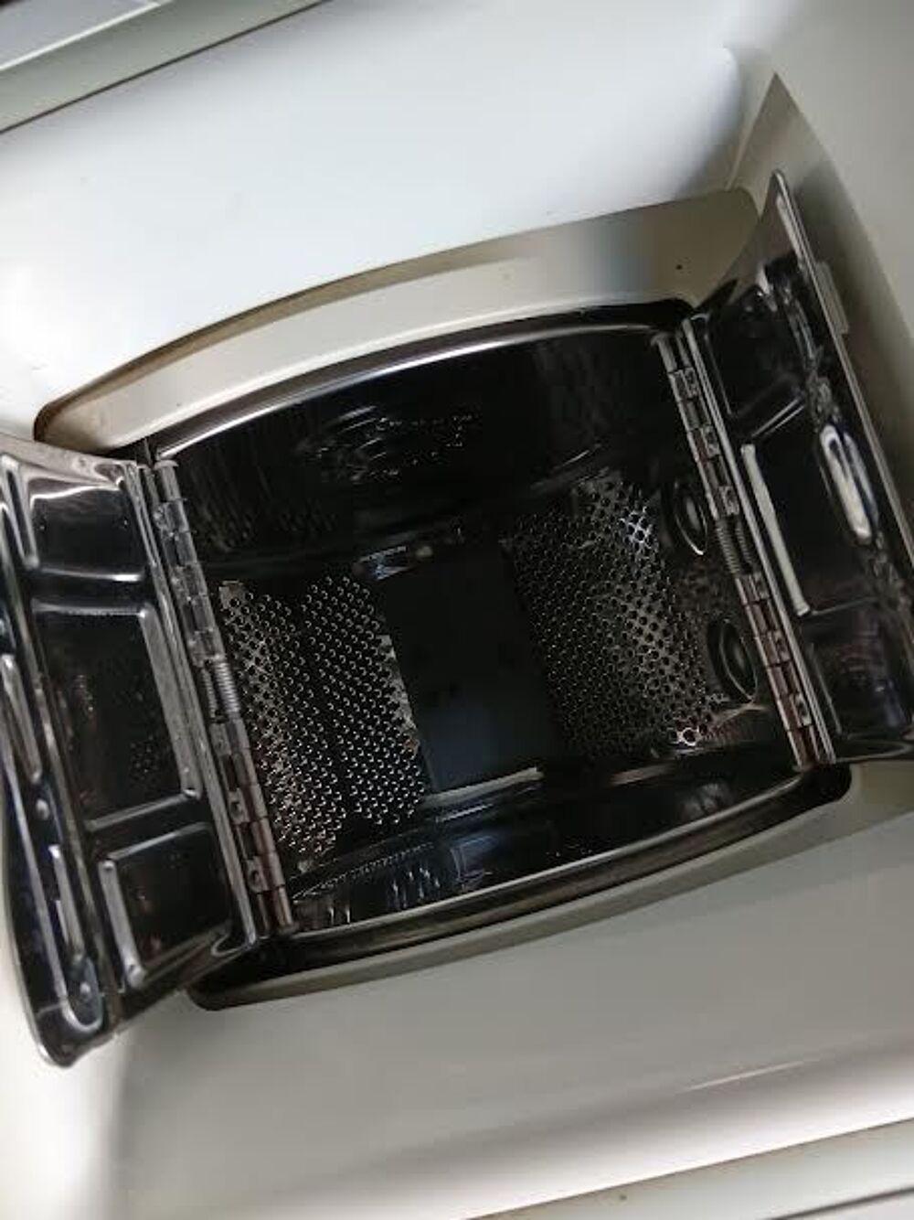 MACHINE A LAVER SOGELUX Electroménager