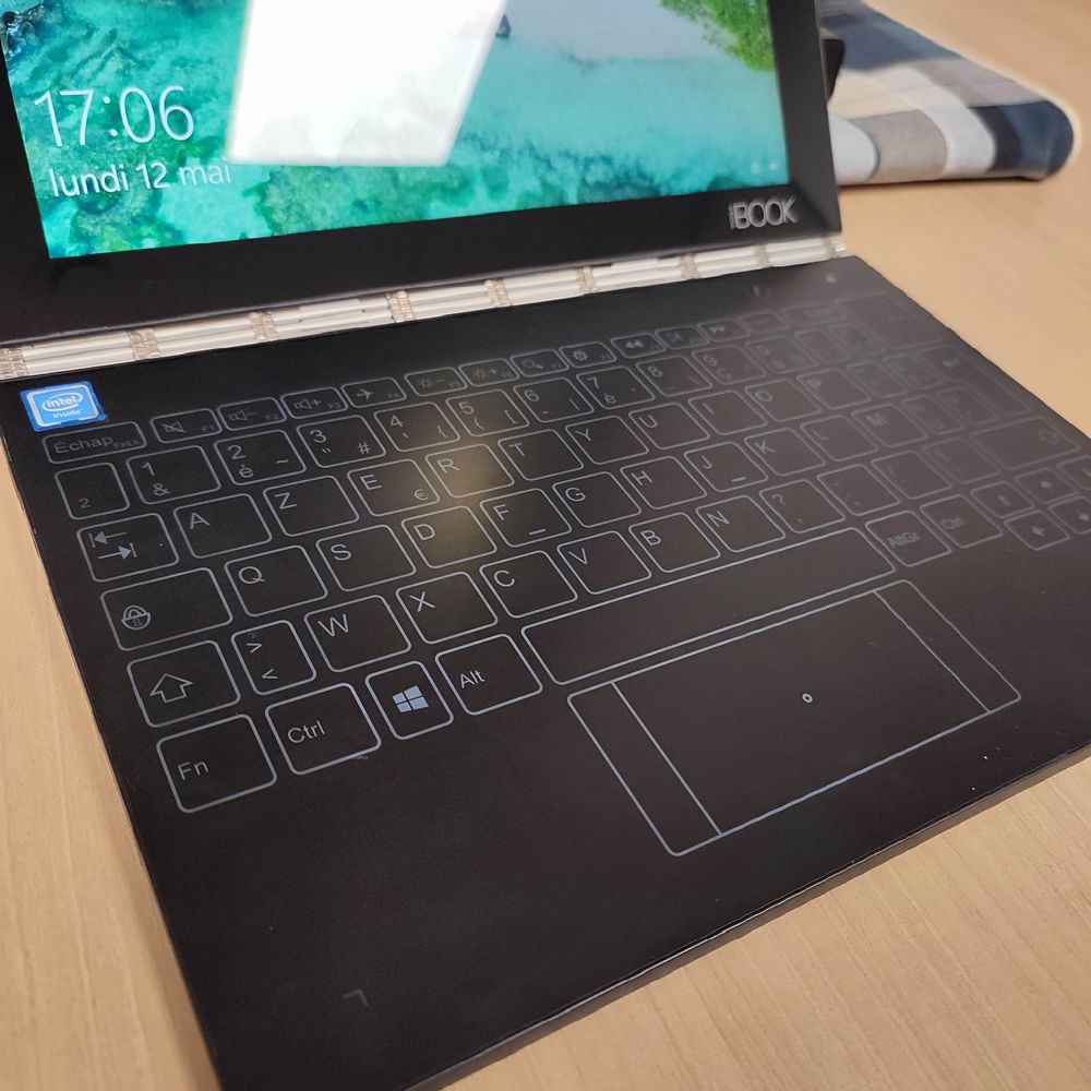 Pc portable tablette Lenovo Yoga Book Matériel informatique