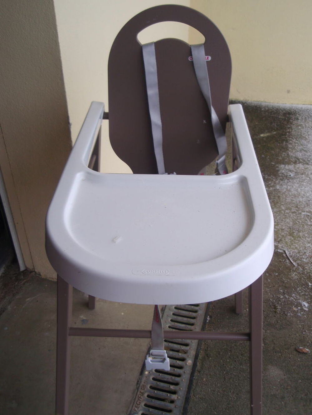 Chaise haute Puériculture