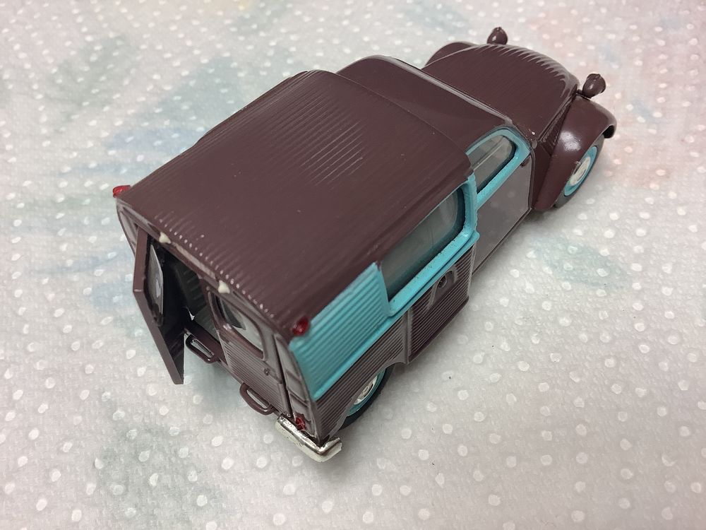 CITRO&Euml;N 2CV AZUL FOURGONNETTE 1/43 voiture miniature. 
