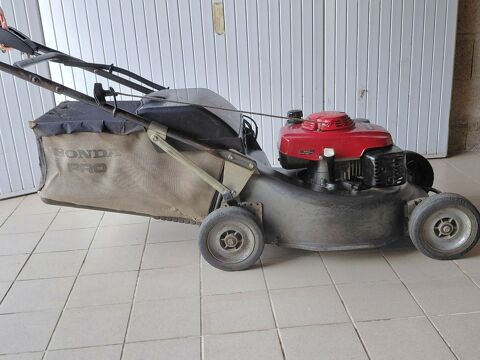 Tondeuse HONDA hrh 536 hxe pro. Clisson (44)