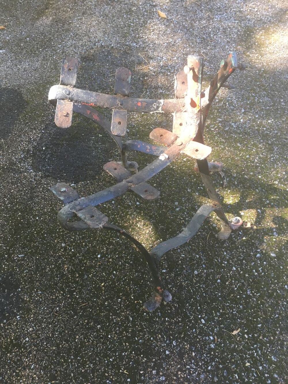 Paire de pieds de banc en fer forg&eacute; (LC) Jardin