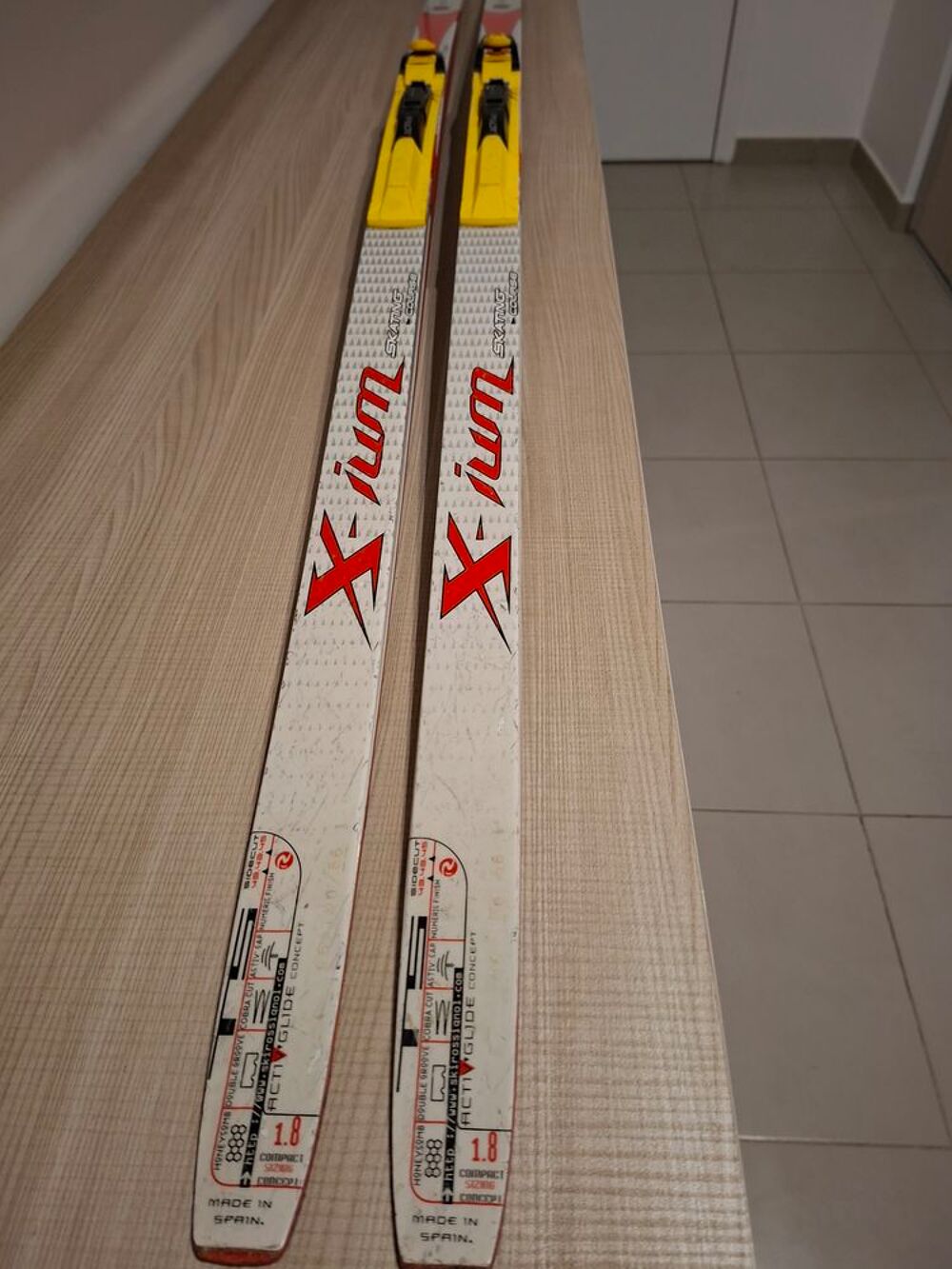 3 paires de SKIS de Fond
Sports