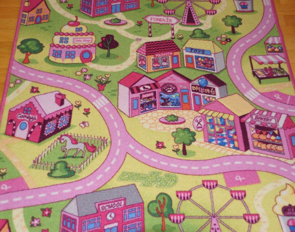 TAPIS DE JEU ET CIRCUIT VOITURE Jeux / jouets