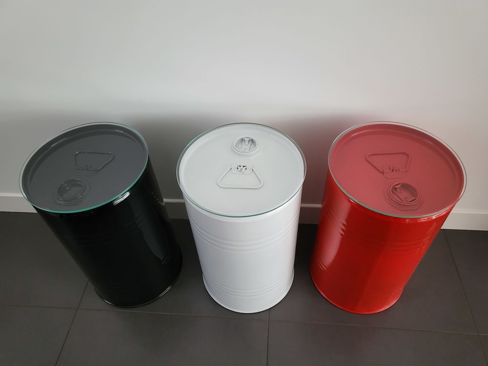 Petites tables tonneaux Meubles