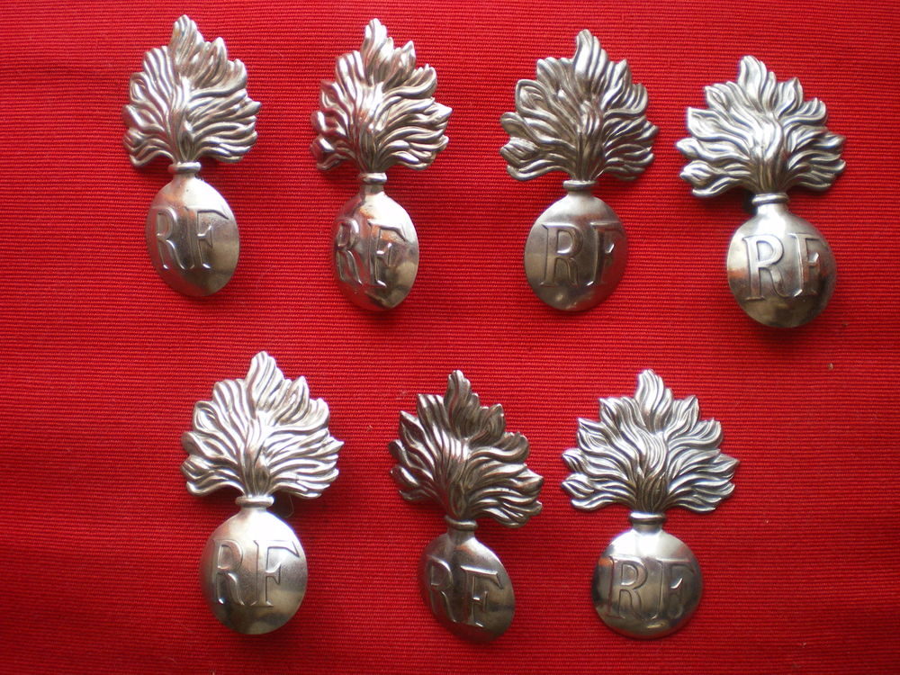 Insignes de casque de la Gendarmerie. 