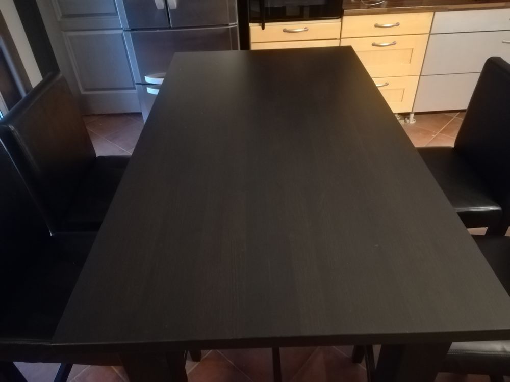 Table Haute IKEA noire et ses 4 fauteuils Meubles