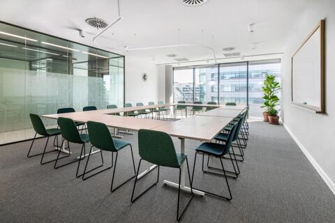 Réservez des bureaux de coworking ouvert pour des entreprises de toutes tailles à Spaces Le Patio 1916 06410 Biot