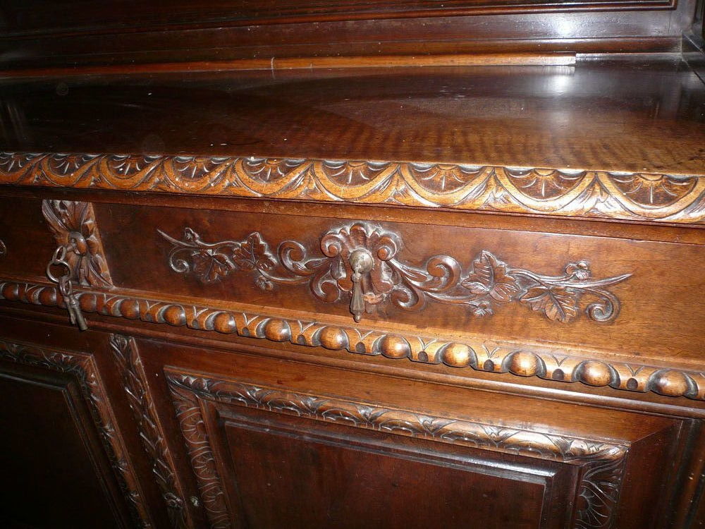 Buffet Proven&ccedil;al deux corps en noyer Meubles
