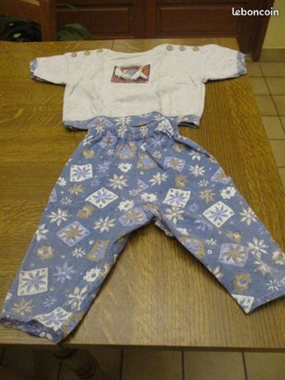 Ensemble haut ouverture bouton niveau du cou pantalon elasti Vêtements enfants