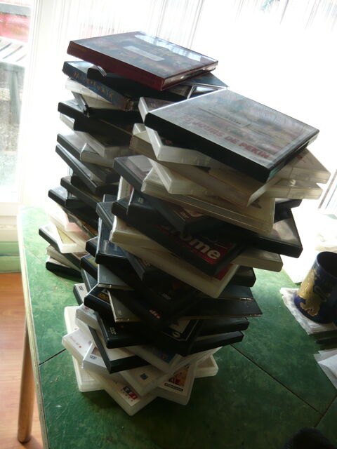 lot de 47 dvd divers 30 Besanon (25)