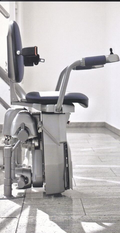 Fauteuil monte-escalier Hawle 10 Meylan (38)