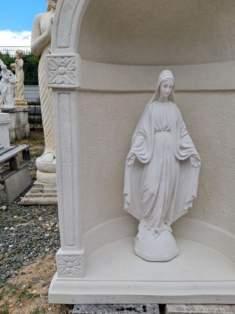 Niche en pierre pour statue Décoration