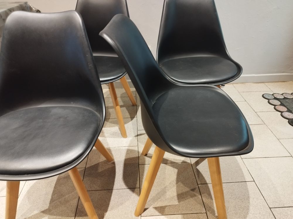 Lot de chaises Meubles