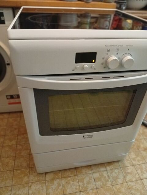 Gazini�re induction Hotpoint Ariston 300 Le Pradet (83)
