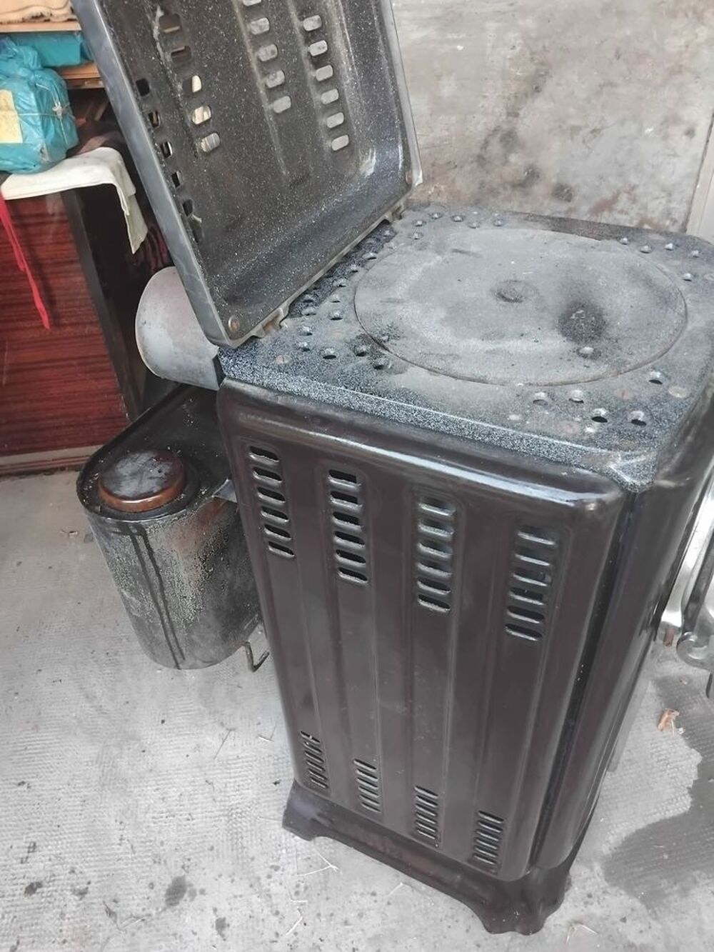 poele mazoute rustique Electroménager