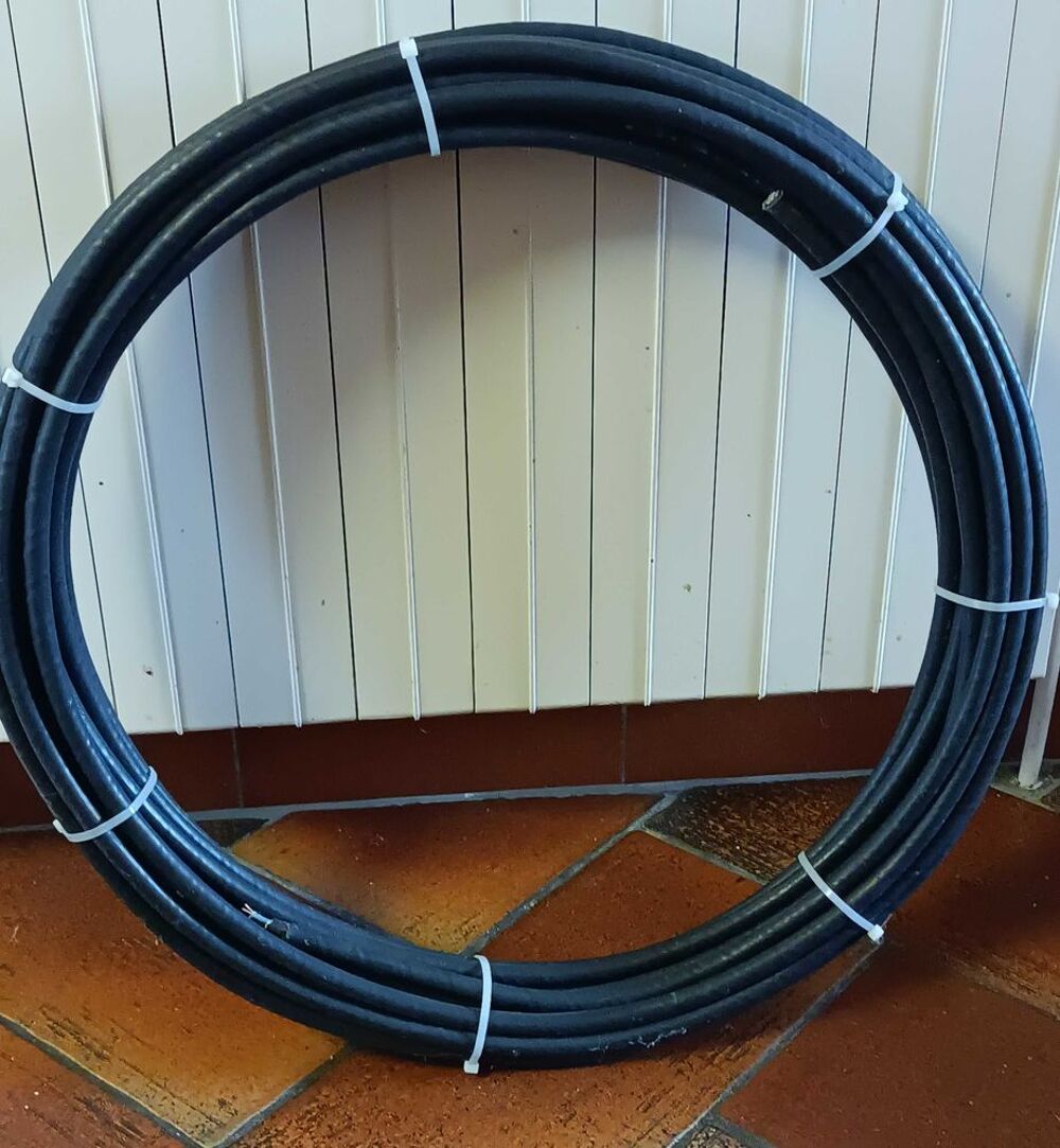 C&agrave;&cent;ble arm&eacute; 3x2,5 mm2 Bricolage