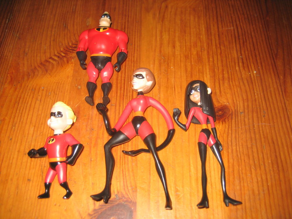 lot 4 figurines LES INDESTRUCTIBLES famille complete disney Jeux / jouets