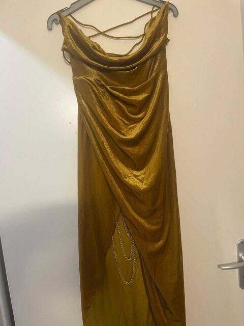 robes diverses quasi neuf pour changement de taille
15 Les Abymes (97)