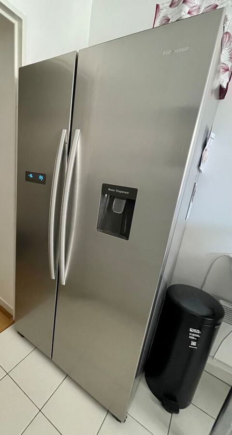 Rfrigrateur amricain (749.99 euros neuf) 450 Courbevoie (92)
