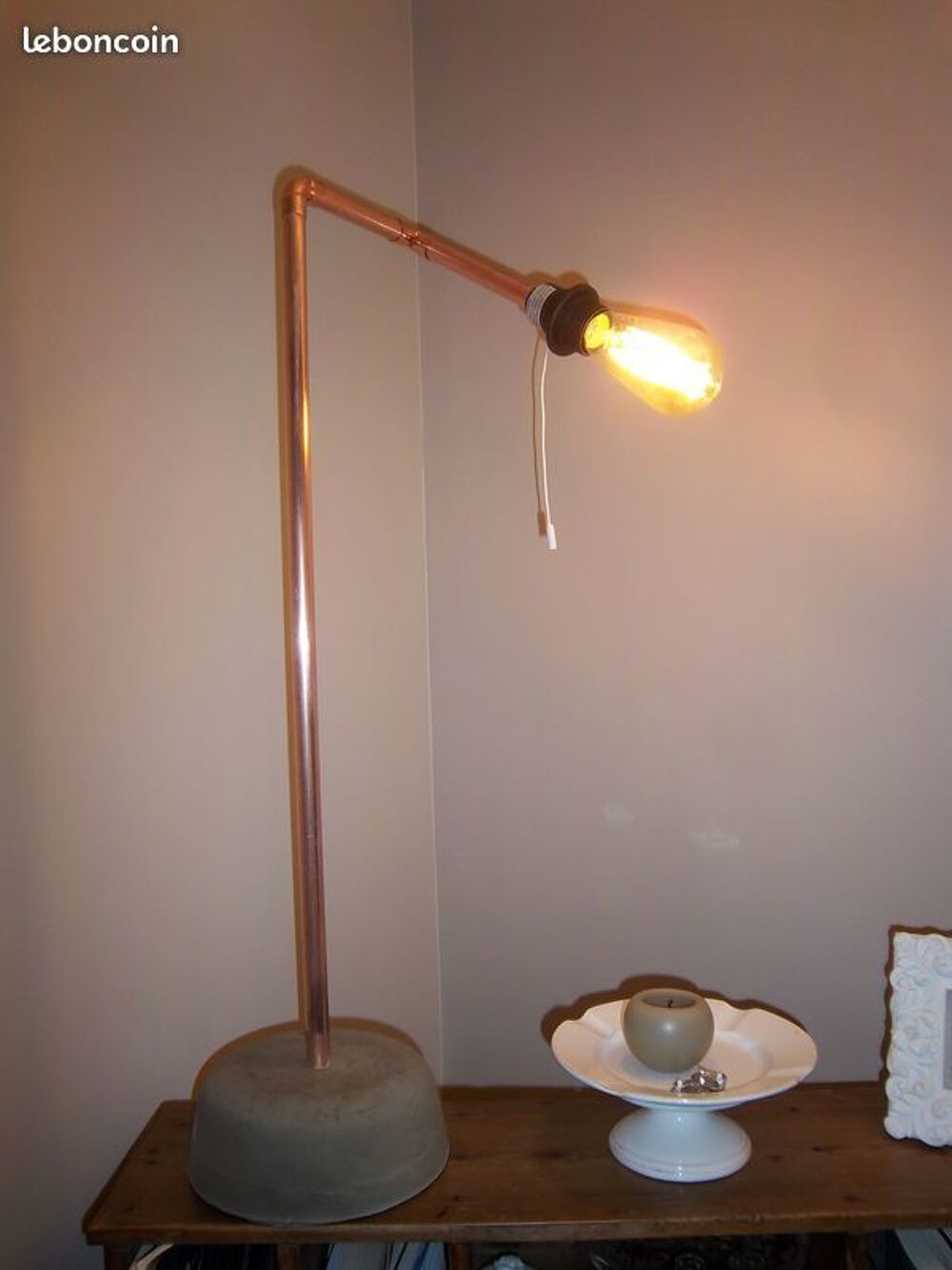 Lampe sur pied de d&eacute;coration ou de bureau &agrave; grosse ampoule l Décoration