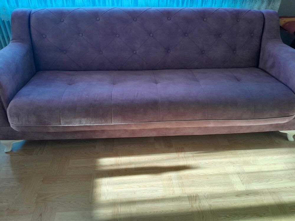 Canap&eacute;s 3 places et fauteuils en excellent &eacute;tat &agrave; vendre Meubles