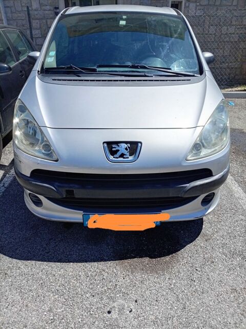 Peugeot 1007 1.4e 75ch Sporty 2007 occasion Hy&egrave;res 83400