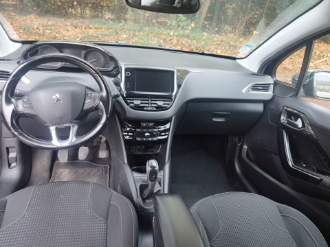 Peugeot 208 1.2 PureTech 110ch S&S BVM5 Allure