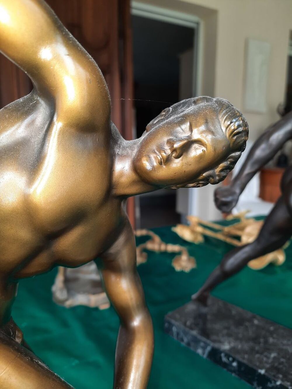 Statuette Homme nu DISCOBOLE EN BRONZE
Décoration