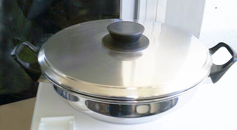 Sauteuse inox (34 cm avec poign�es) 25 Villeurbanne (69)