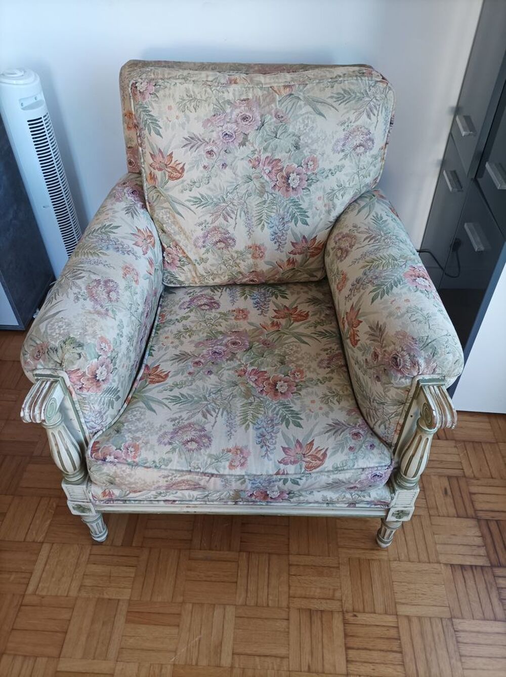 Paire de fauteuils style Louis xvi Meubles