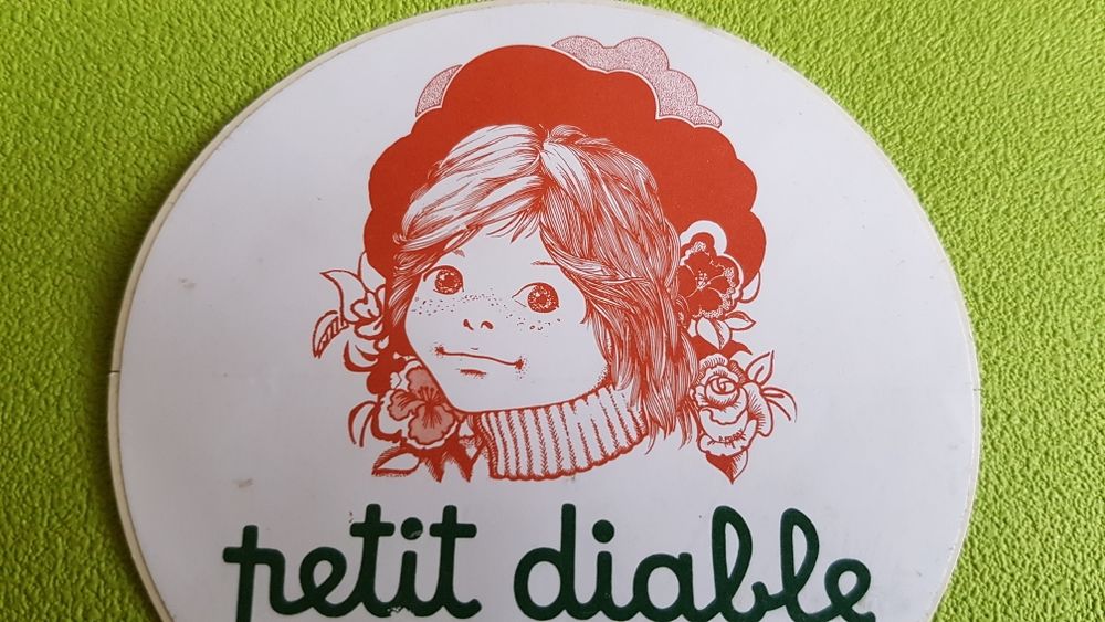 AUTOCOLLANT LE PETIT DIABLE 
