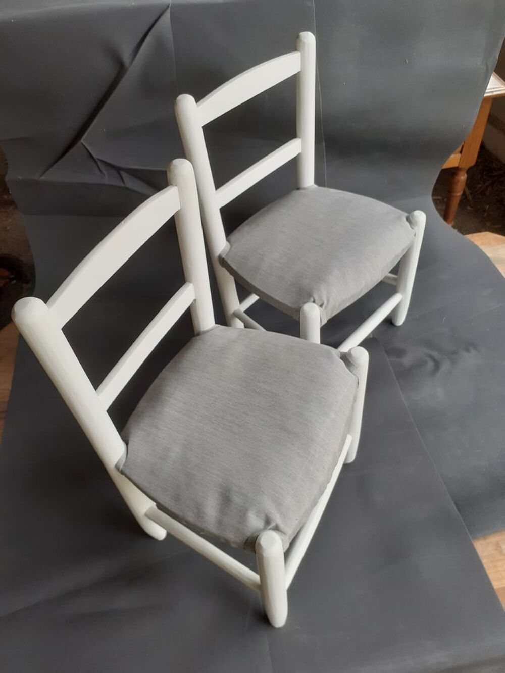 Petite chaise en bois relook&eacute; Meubles