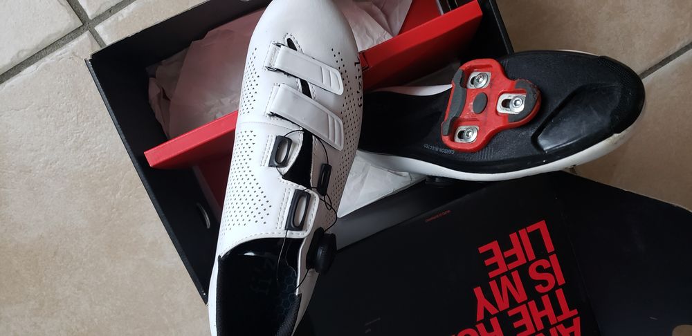 Chaussures v&eacute;lo de route marque FIZI'K Vélos