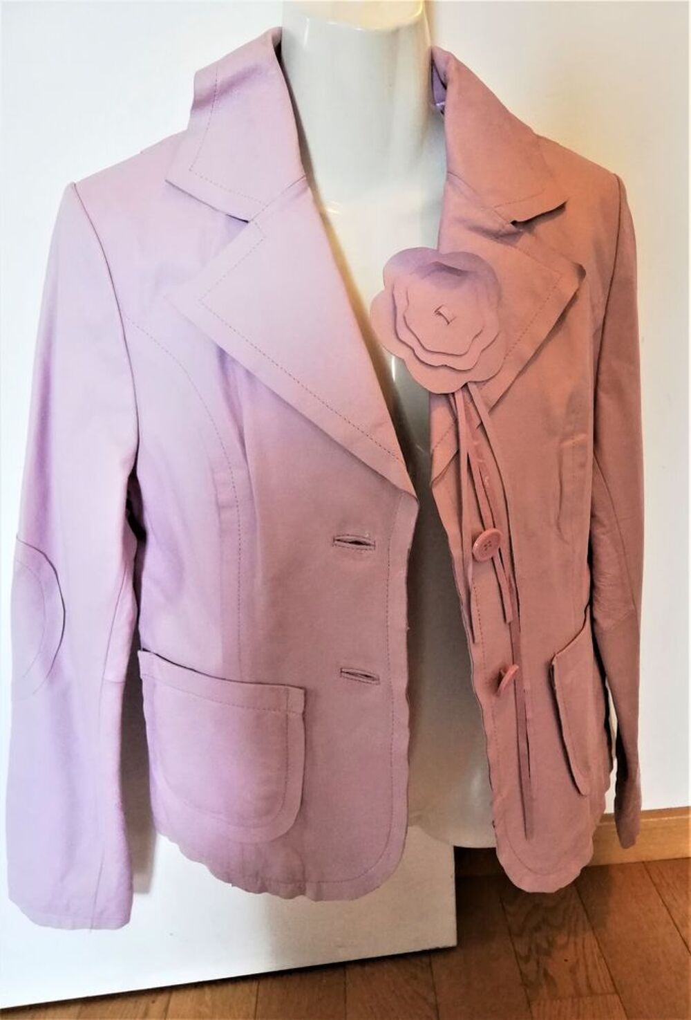Super veste en cuir rose parme T 40 Vêtements