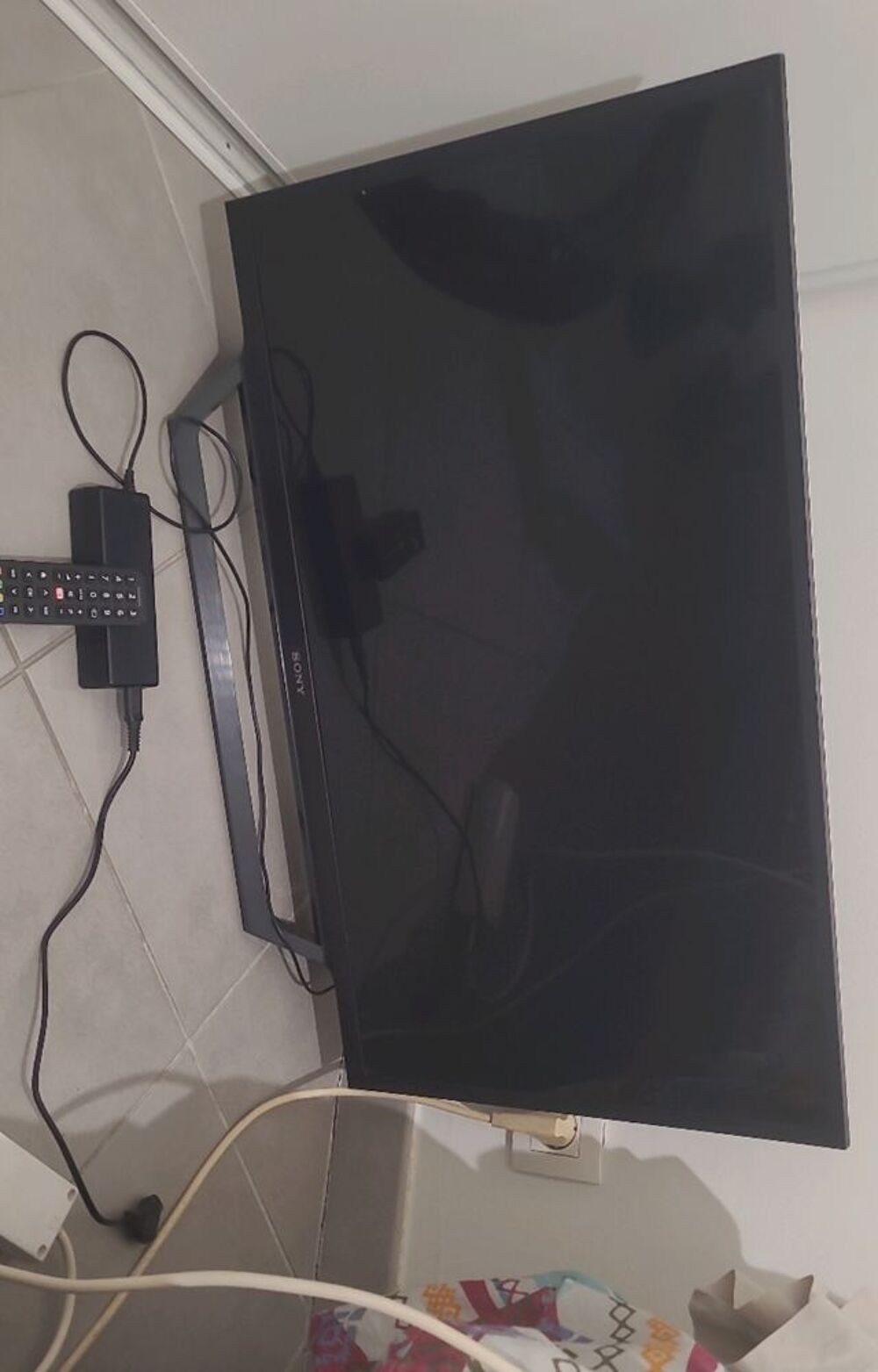 TV LED SONY 82 CM Audio et hifi
