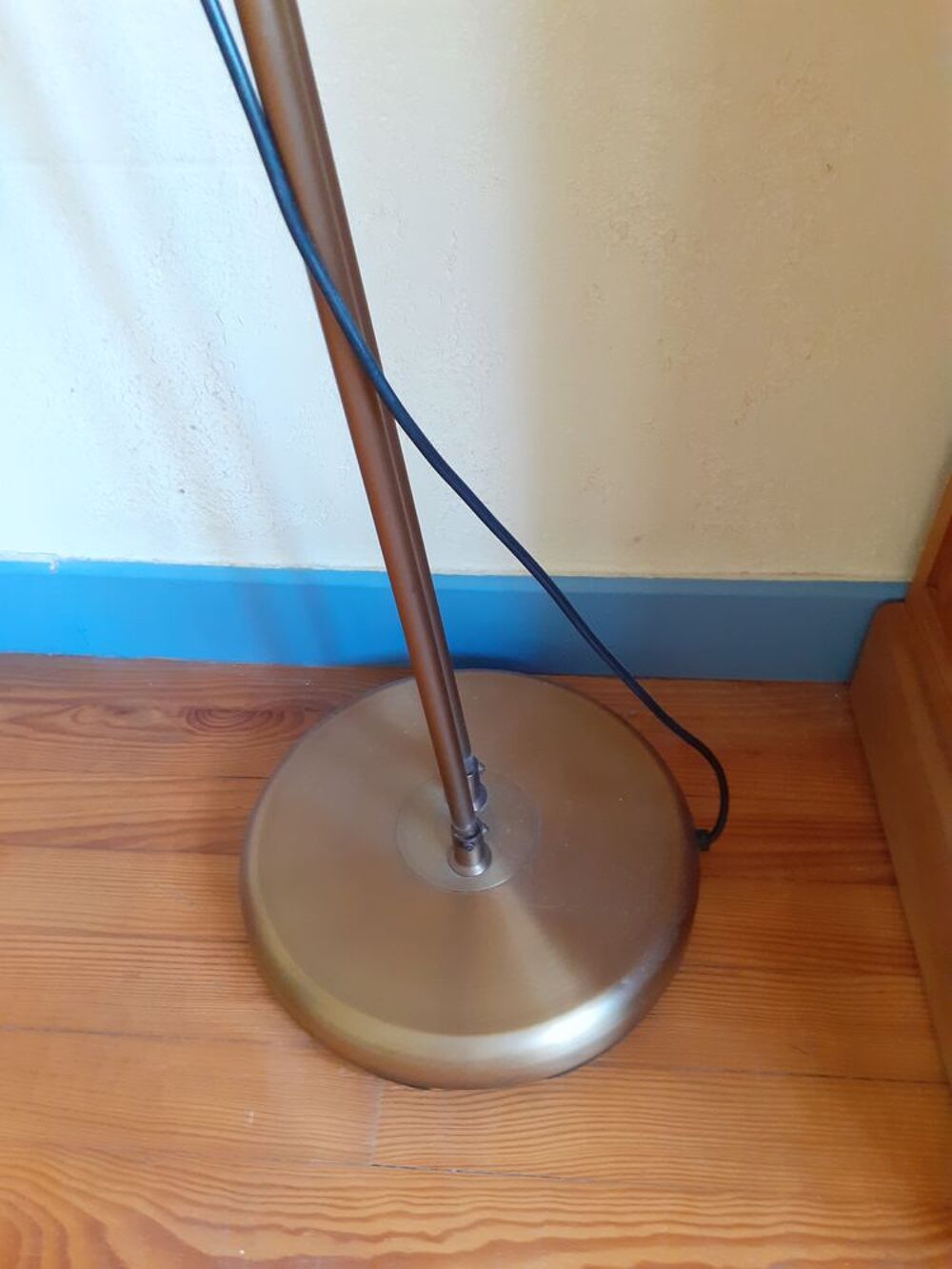 LAMPE ARTICULEE SUR PIEDS Décoration