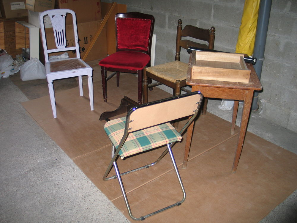 Chaises et &eacute;clairages Meubles