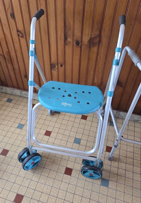 Déambulateur BASTIDE ARA-D Rollator réglable/pliable/léger Yzeure (03)